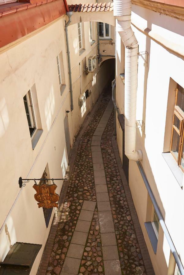 Very Vilnius Pilies Street Luaran gambar